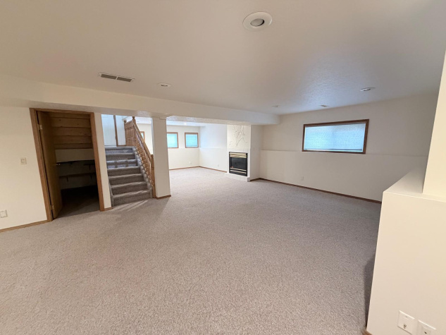 9 Parson Drive, Sylvan Lake, T4S 1K4, 4 Bedrooms Bedrooms, ,3 BathroomsBathrooms,House,For Rent,Parson,2015