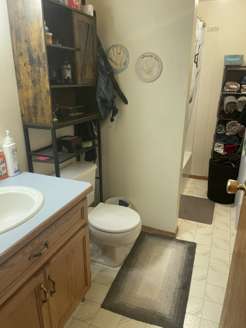 9 Parson Drive, Sylvan Lake, 5 Bedrooms Bedrooms, ,3 BathroomsBathrooms,House,For Rent,9 Parson Drive ,2015