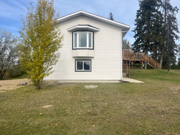 35 Centre Street, Ponoka County, 4 Bedrooms Bedrooms, ,3 BathroomsBathrooms,House,For Rent,35 Centre Street ,2031