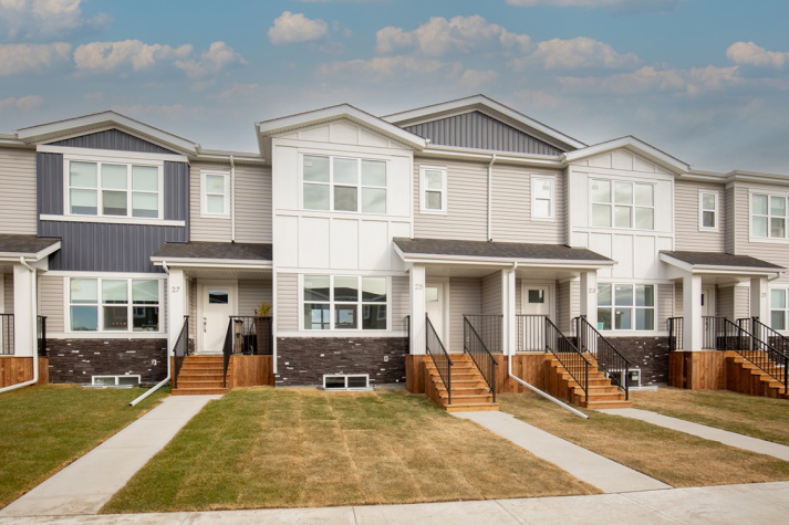 Grayhawk Blvd., Sylvan Lake, 3 Bedrooms Bedrooms, ,2.5 BathroomsBathrooms,Townhouse,For Rent,Grayhawk Blvd.,2035