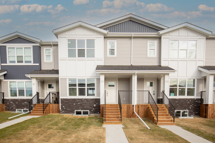 Grayhawk Blvd., Sylvan Lake, 3 Bedrooms Bedrooms, ,2.5 BathroomsBathrooms,Townhouse,For Rent,Grayhawk Blvd.,2035