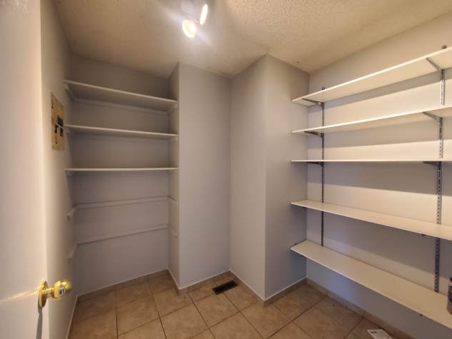 51 Westview Drive, Sylvan Lake, T4S 1J1, 3 Bedrooms Bedrooms, ,1 BathroomBathrooms,Duplex,For Rent,51 Westview Drive,2041