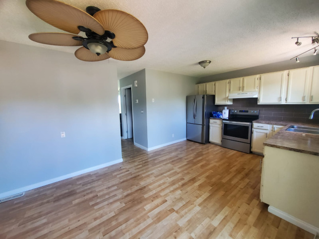 51 Westview Drive, Sylvan Lake, T4S 1J1, 3 Bedrooms Bedrooms, ,1 BathroomBathrooms,Duplex,For Rent,51 Westview Drive,2041