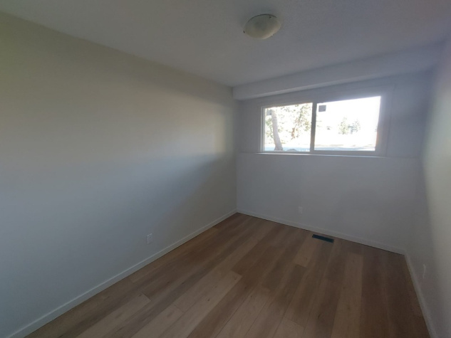 42 Onaway Avenue, Red Deer, T4P 2S5, 3 Bedrooms Bedrooms, ,1.5 BathroomsBathrooms,Four plex,For Rent,42 Onaway Avenue ,2062