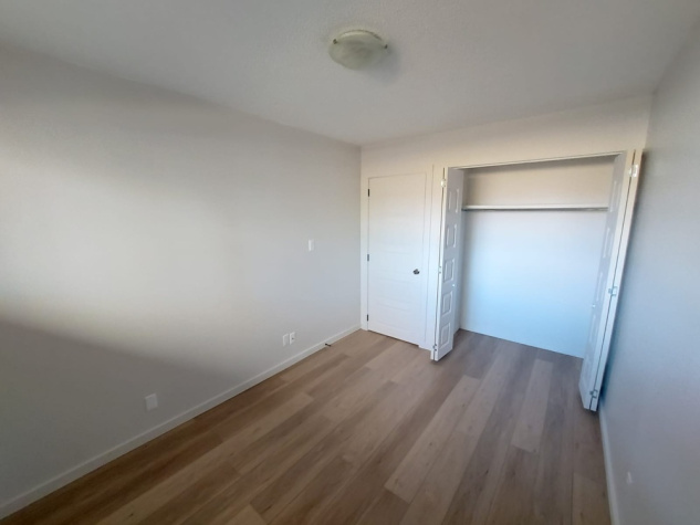 42 Onaway Avenue, Red Deer, T4P 2S5, 3 Bedrooms Bedrooms, ,1.5 BathroomsBathrooms,Four plex,For Rent,42 Onaway Avenue ,2062