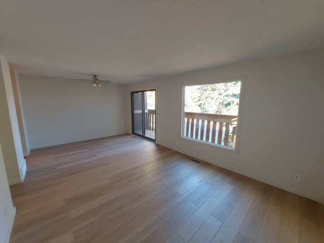 42 Onaway Avenue, Red Deer, T4P 2S5, 3 Bedrooms Bedrooms, ,1.5 BathroomsBathrooms,Four plex,For Rent,42 Onaway Avenue ,2062