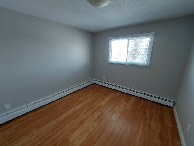 5904 51 Avenue, Red Deer, T4N 4H9, 2 Bedrooms Bedrooms, ,1 BathroomBathrooms,Apartment,For Rent,51 ,2158