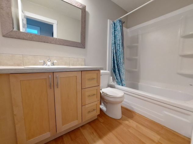 5904 51 Avenue, Red Deer, T4N 4H9, 2 Bedrooms Bedrooms, ,1 BathroomBathrooms,Apartment,For Rent,51 ,2158
