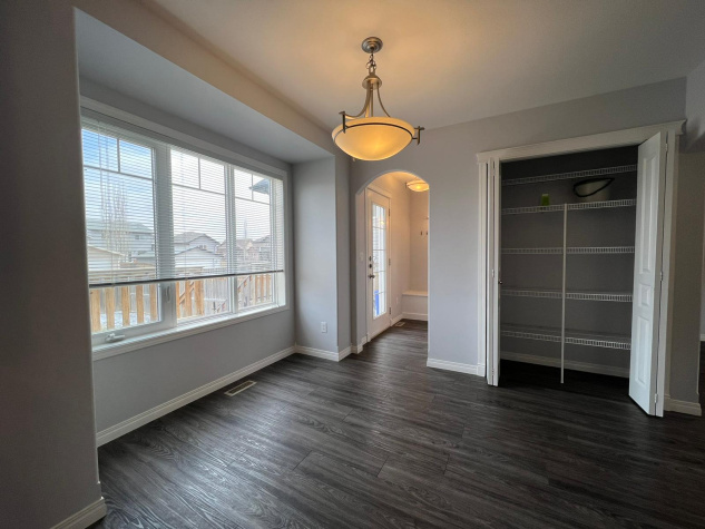 35 Vickers Close, Red Deer, T4R 0E6, 3 Bedrooms Bedrooms, ,2 BathroomsBathrooms,House,For Rent,35 Vickers Close,1381