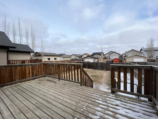 35 Vickers Close, Red Deer, T4R 0E6, 3 Bedrooms Bedrooms, ,2 BathroomsBathrooms,House,For Rent,35 Vickers Close,1381