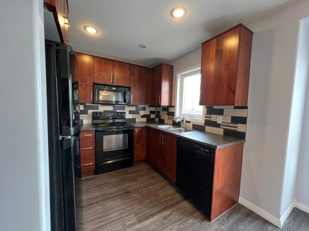 35 Vickers Close, Red Deer, T4R 0E6, 3 Bedrooms Bedrooms, ,2 BathroomsBathrooms,House,For Rent,35 Vickers Close,1381