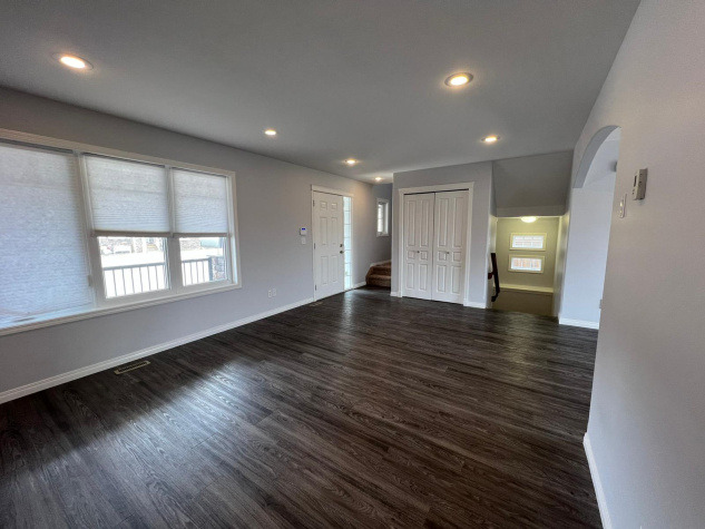 35 Vickers Close, Red Deer, T4R 0E6, 3 Bedrooms Bedrooms, ,2 BathroomsBathrooms,House,For Rent,35 Vickers Close,1381