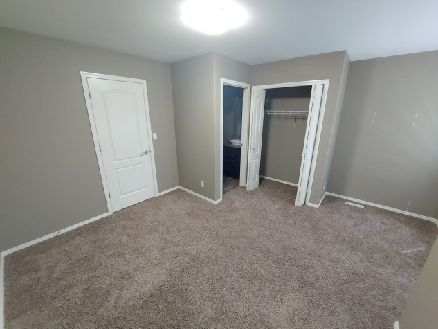 30 Carleton Avenue, Red Deer, T4P 0M8, 2 Bedrooms Bedrooms, ,2.5 BathroomsBathrooms,Townhouse,For Rent,30 Carleton Avenue,802,1397