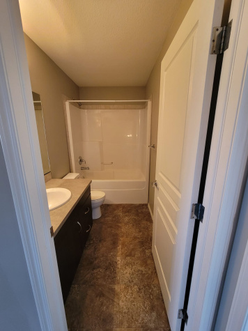 21 Rafferty Court, Sylvan Lake, 3 Bedrooms Bedrooms, ,1 BathroomBathrooms,Townhouse,For Rent,Court,1521