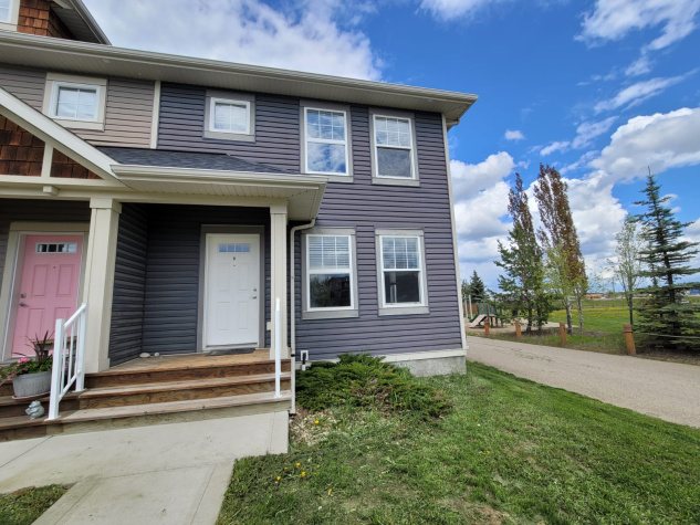 21 Rafferty Court, Sylvan Lake, 3 Bedrooms Bedrooms, ,1 BathroomBathrooms,Townhouse,For Rent,Court,1521