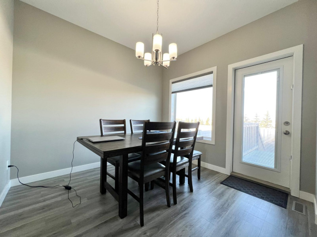 156 Hampton Close, Penhold, 4 Bedrooms Bedrooms, ,2.5 BathroomsBathrooms,Townhouse,For Rent,Hampton Close,1522