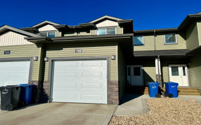 156 Hampton Close, Penhold, 4 Bedrooms Bedrooms, ,2.5 BathroomsBathrooms,Townhouse,For Rent,Hampton Close,1522