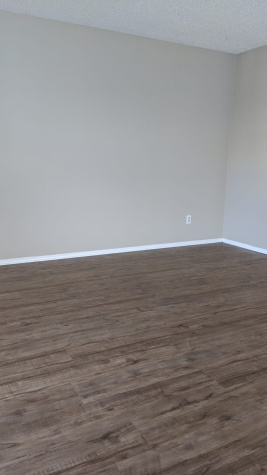76 Eastman Crescent, Red Deer, T4R 1Y3, 2 Bedrooms Bedrooms, ,2 BathroomsBathrooms,Main,For Rent,76 Eastman Crescent,1709