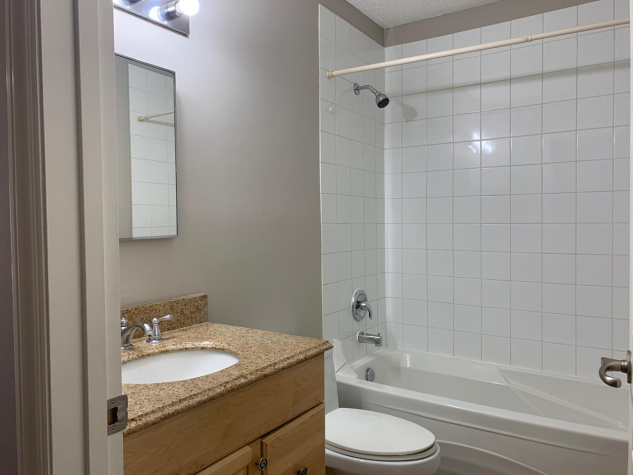 4412 47A Ave., Sylvan Lake, T4S 1N4, 3 Bedrooms Bedrooms, ,1 BathroomBathrooms,Four plex,For Rent,4412 47A Ave.,1731