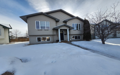 30 Keith Close, Red Deer, T4P 3X5, 4 Bedrooms Bedrooms, ,3 BathroomsBathrooms,House,For Rent,30 Keith Close,1764