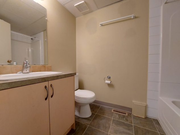 5853 71 Street, red deer, 3 Bedrooms Bedrooms, ,1 BathroomBathrooms,Apartment,For Rent,5853 71 Street,1773