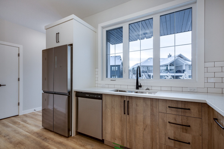 7 Station Drive, Sylvan Lake, T4S 0S6, 3 Bedrooms Bedrooms, ,2.5 BathroomsBathrooms,Townhouse,For Rent,7 Station Drive ,1843