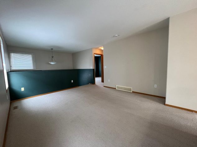 18 Hansen Close, Sylvan Lake, T4S 2P1, 3 Bedrooms Bedrooms, ,1 BathroomBathrooms,Main,For Rent,18 Hansen Close,1886