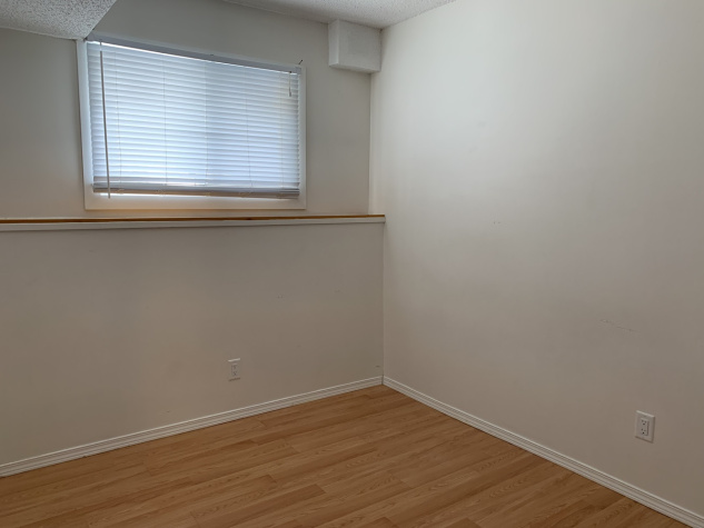 5719 54 Street, Rocky Mountain House, T4T 1H8, 3 Bedrooms Bedrooms, ,1.5 BathroomsBathrooms,Four plex,For Rent,5719 54 Street,1929