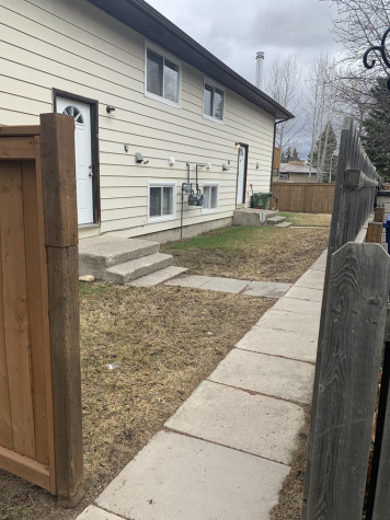 5719 54 Street, Rocky Mountain House, T4T 1H8, 3 Bedrooms Bedrooms, ,1.5 BathroomsBathrooms,Four plex,For Rent,5719 54 Street,1929